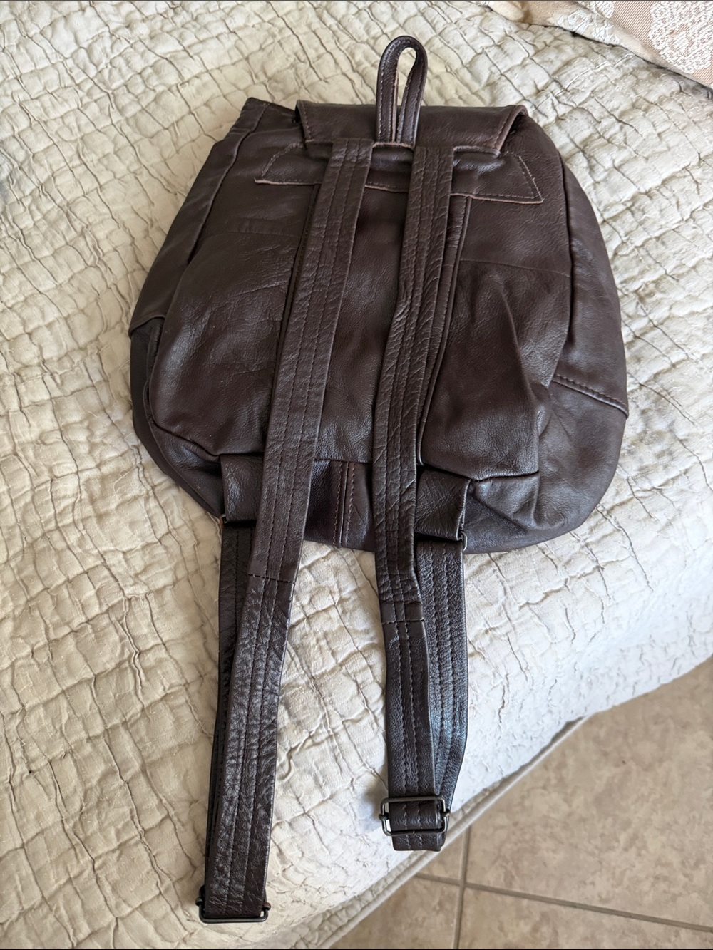 Men or women’s brown leather backpack in good condition supple clean interior - Picture 5 of 14